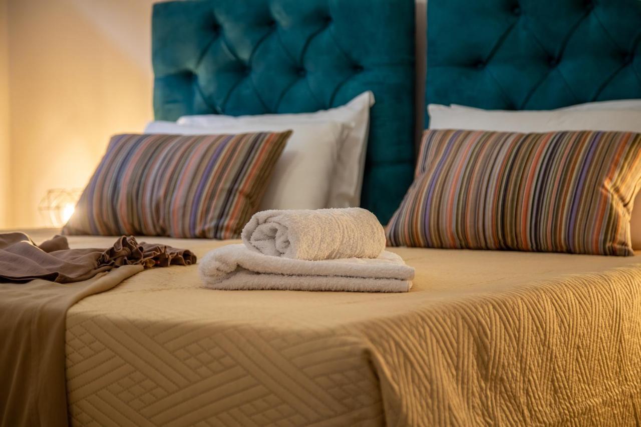 Iliana Apartments Толон Экстерьер фото