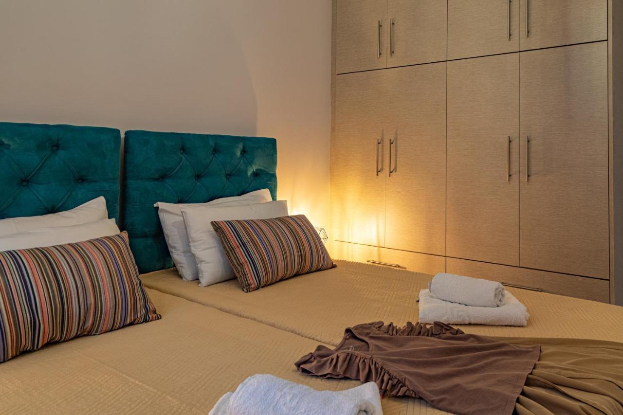 Iliana Apartments Толон Экстерьер фото