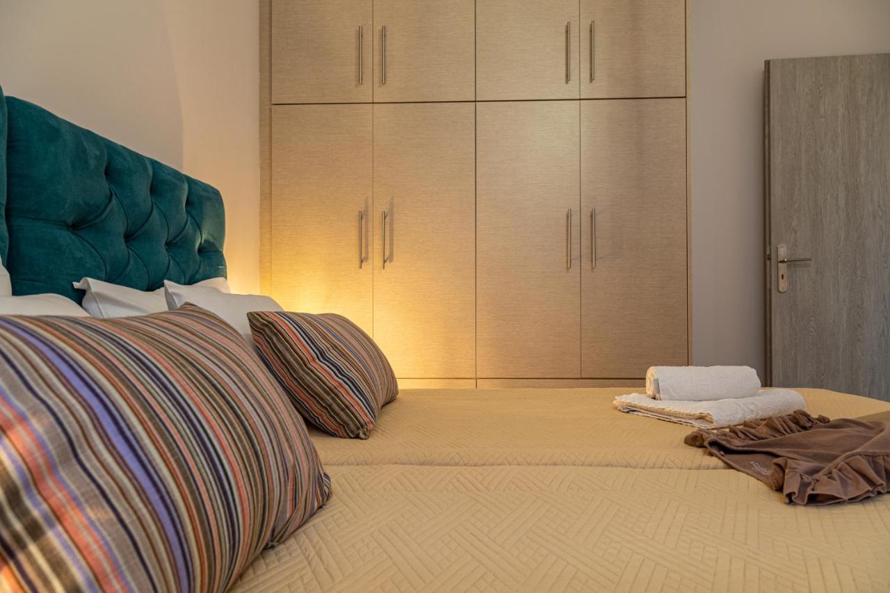 Iliana Apartments Толон Экстерьер фото