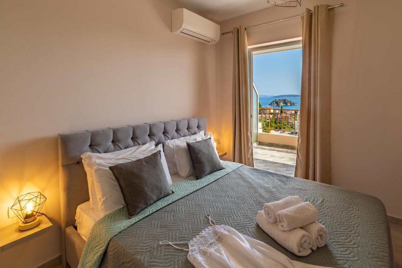 Iliana Apartments Толон Экстерьер фото