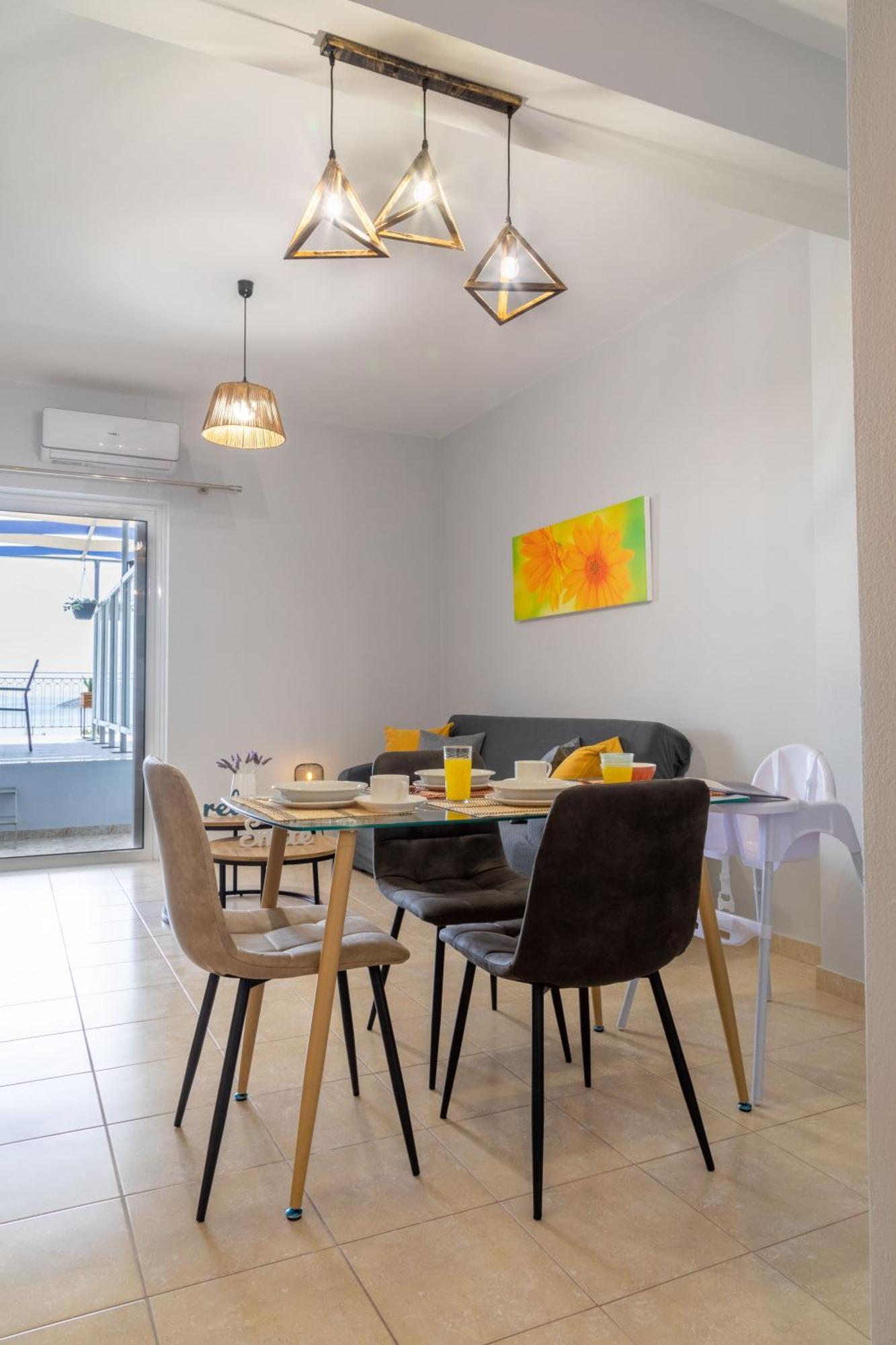 Iliana Apartments Толон Экстерьер фото