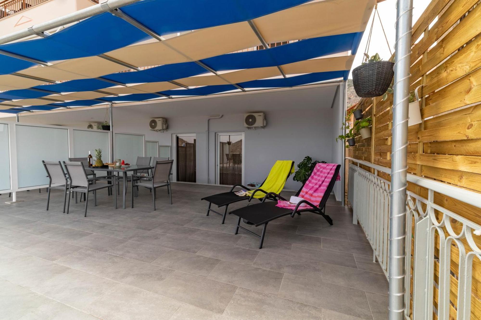 Iliana Apartments Толон Экстерьер фото